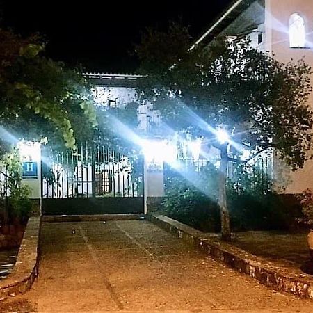 Hotel Cortijo Las Grullas Benalup-Casas Viejas Exterior photo
