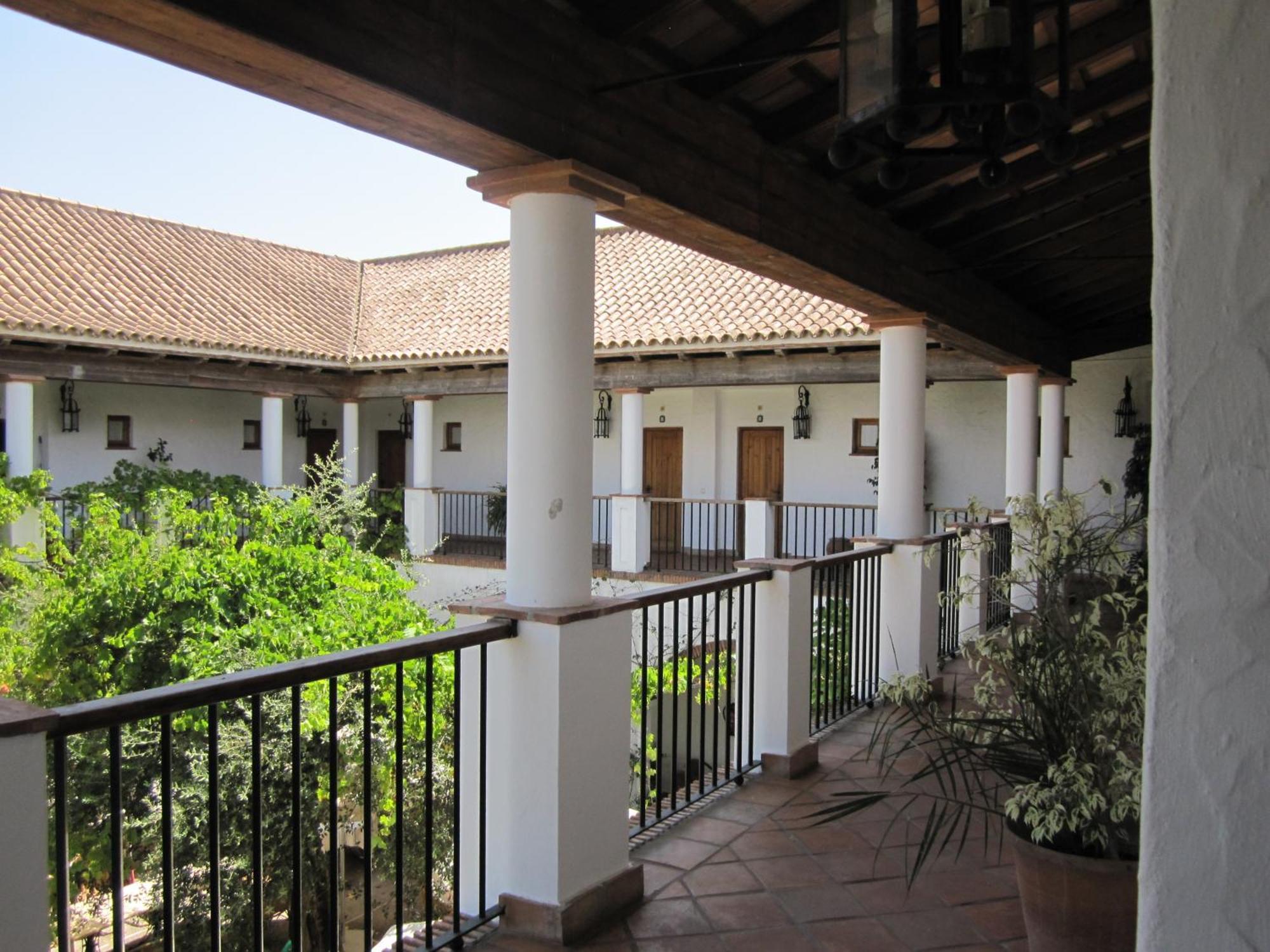 Hotel Cortijo Las Grullas Benalup-Casas Viejas Exterior photo